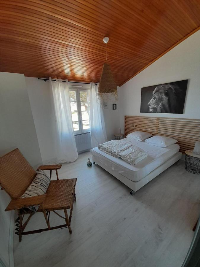Maison Les Muriers Сент-Илер-де-Рье Экстерьер фото